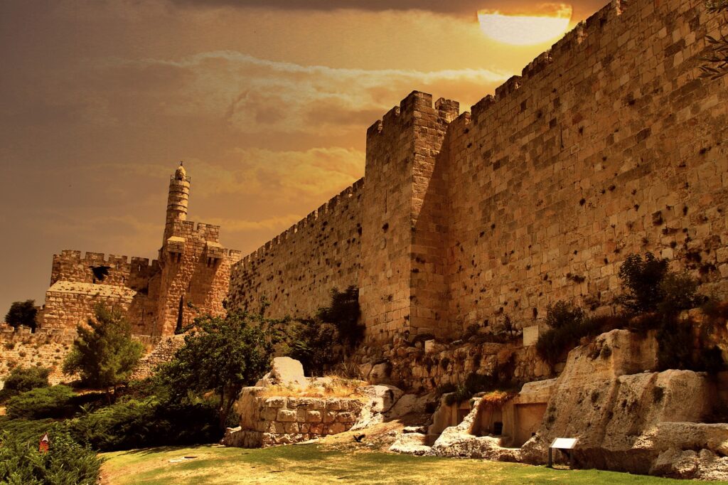 city, ruins, walls-5461993.jpg